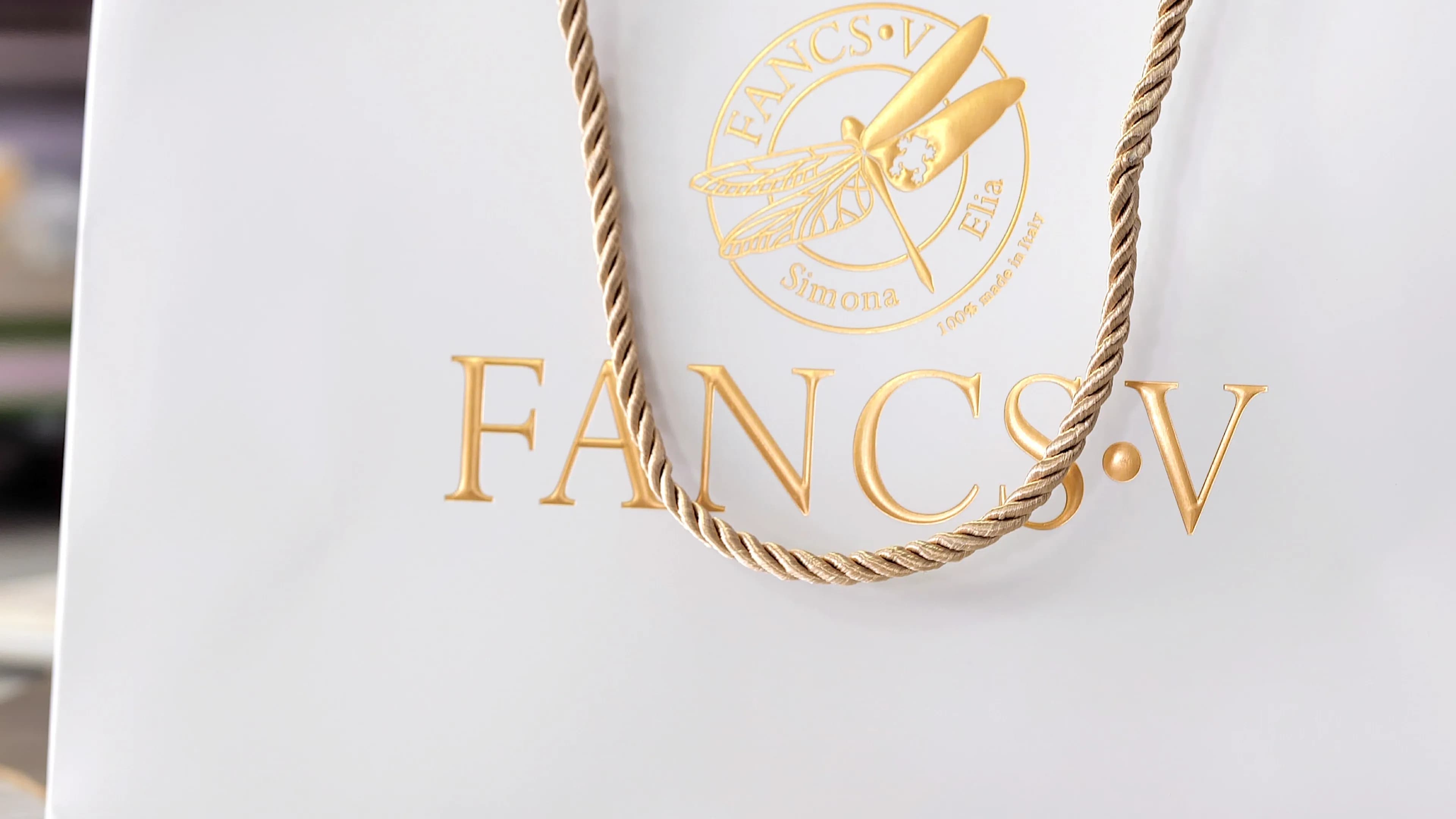 Fancs V, a pioneer in combining sustainability and design among master goldsmiths gallery 1