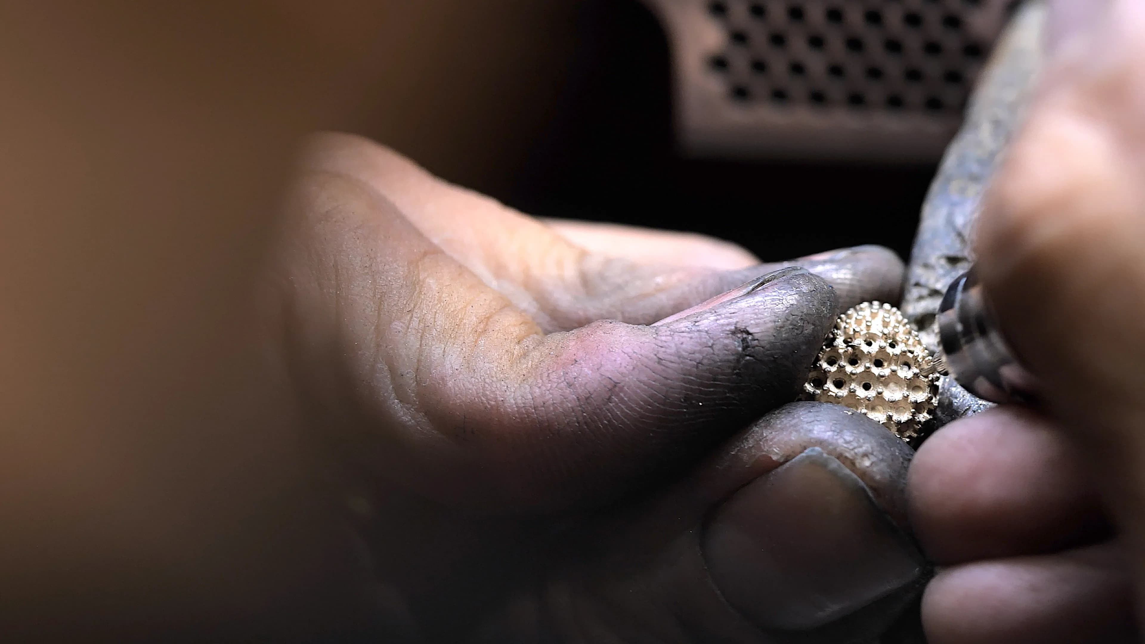 Fancs V, a pioneer in combining sustainability and design among master goldsmiths gallery 5