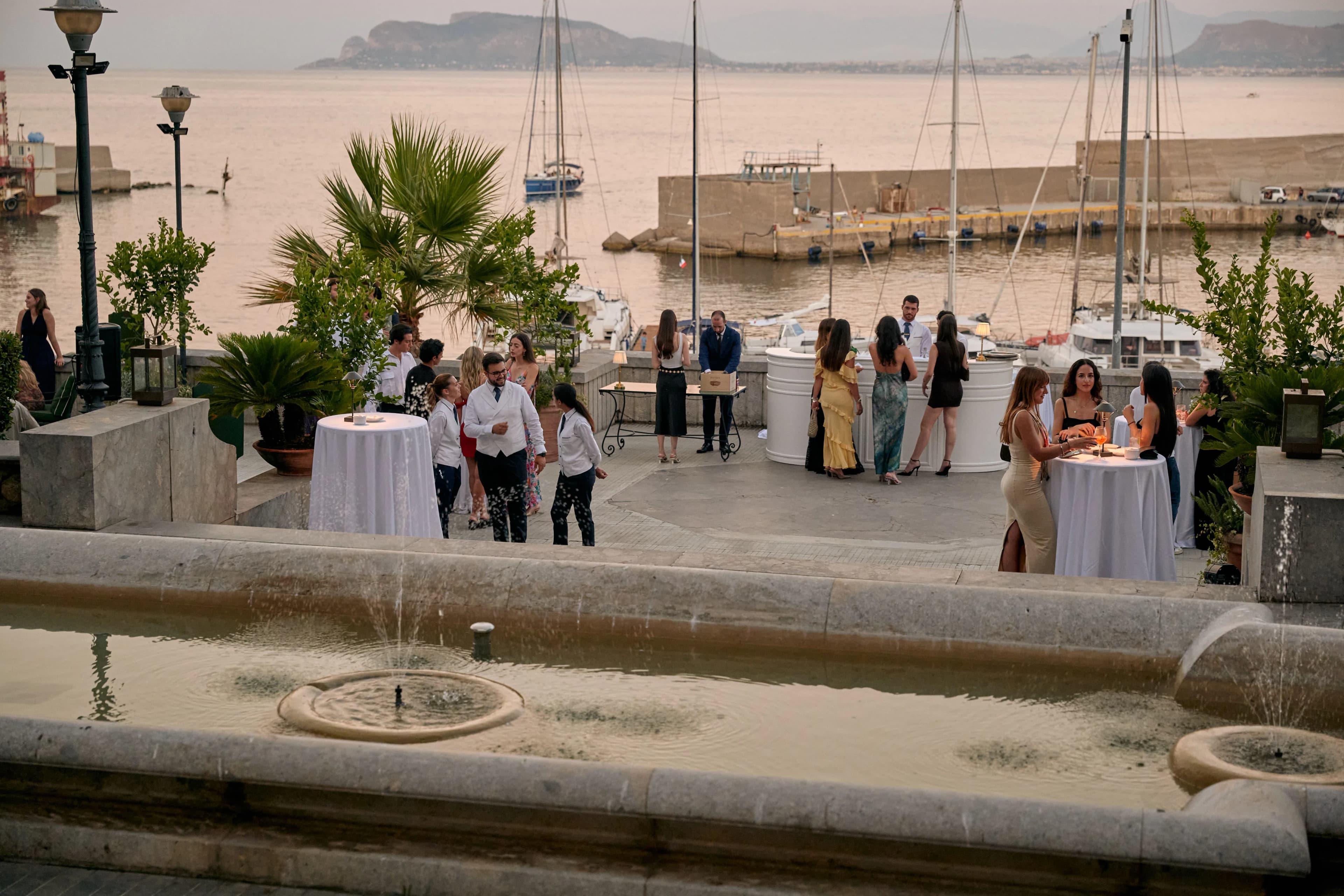 Aperitif. Music. Dolce Vita
