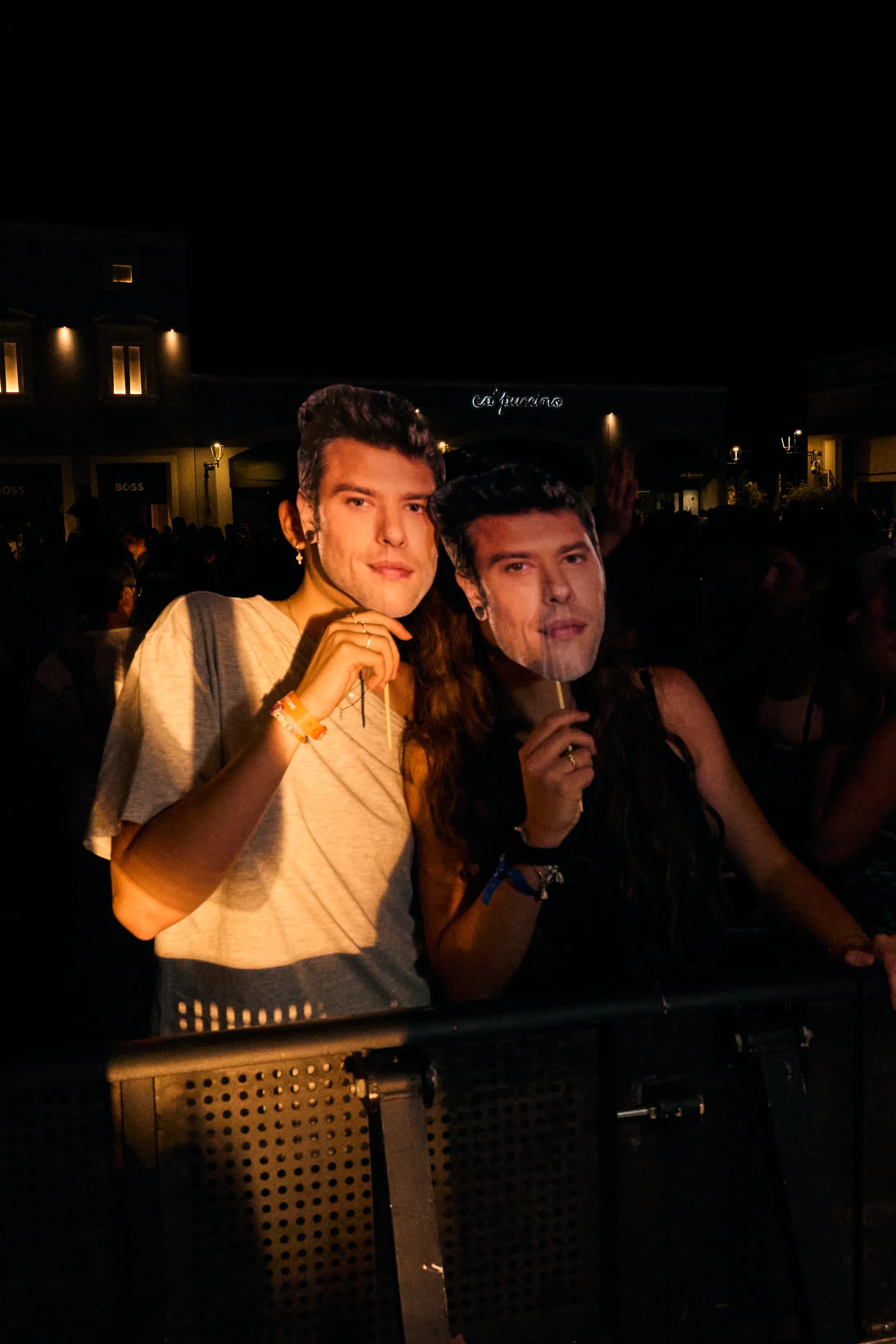 Una notte con Fedez: Sicilia Outlet Village diventa una grande arena gallery 5