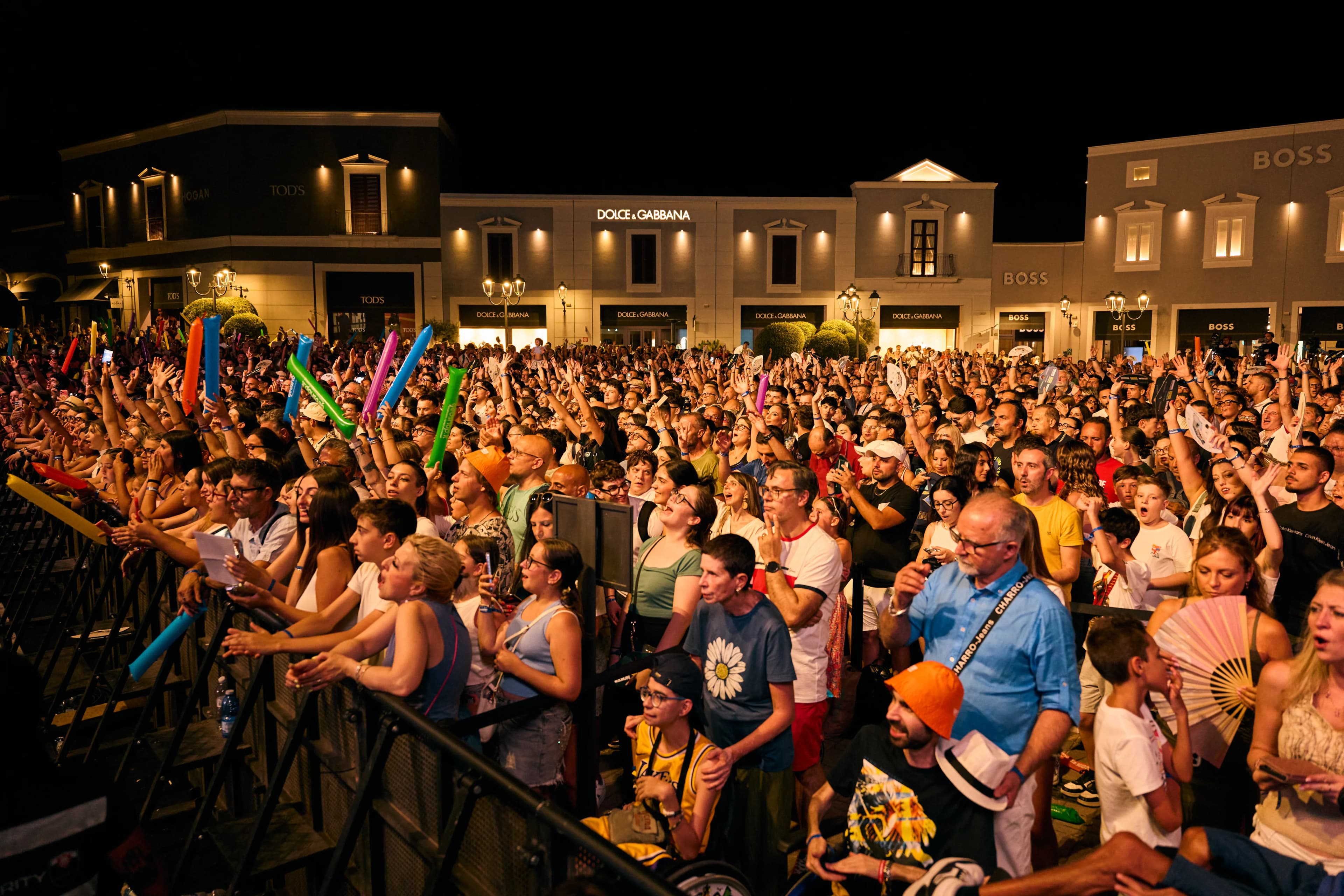 Una notte con Fedez: Sicilia Outlet Village diventa una grande arena gallery 1