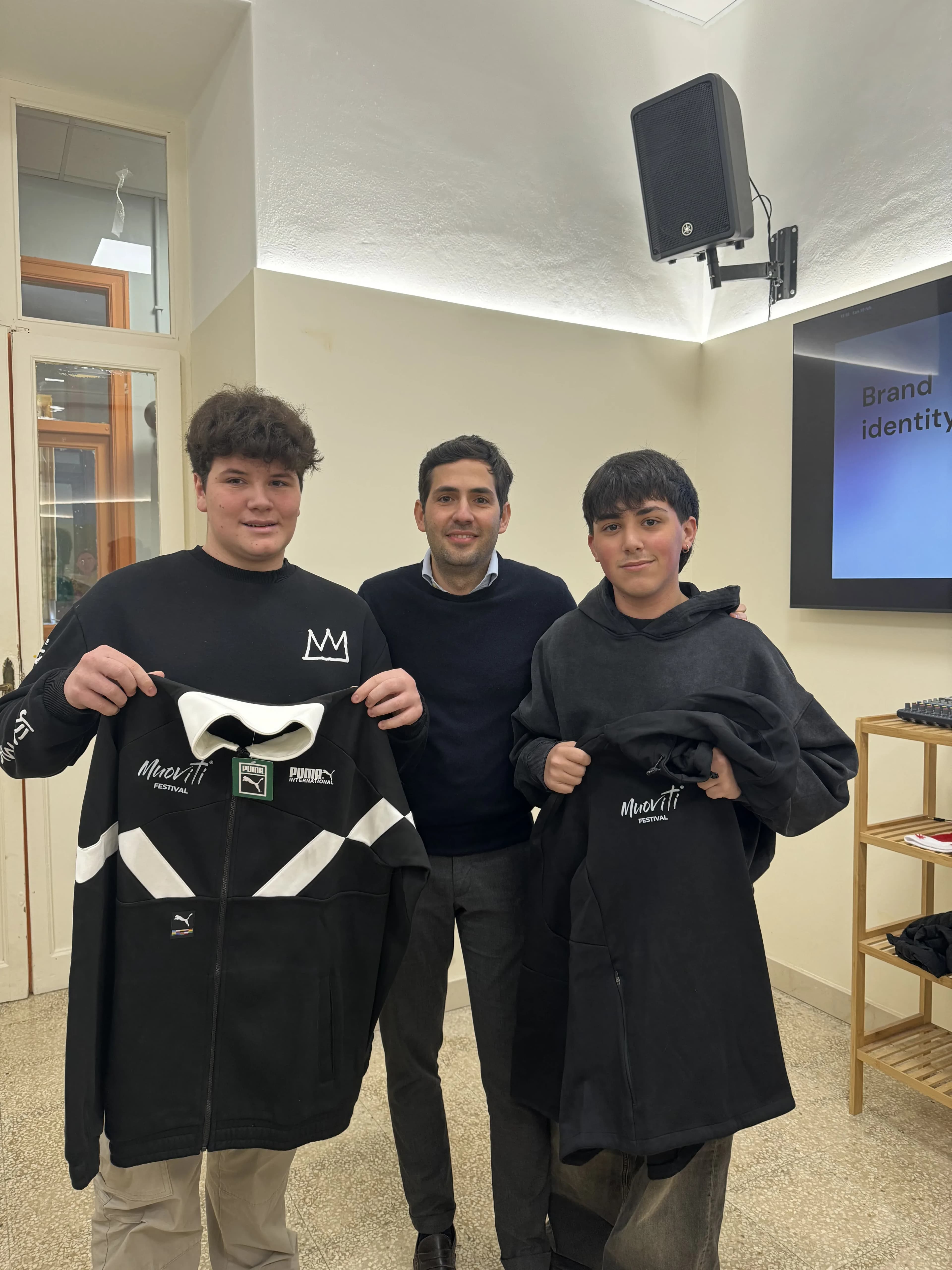 Brand Identity e AI: Un'Esperienza Creativa con gli Studenti del Liceo Don Bosco Ranchibile gallery 13