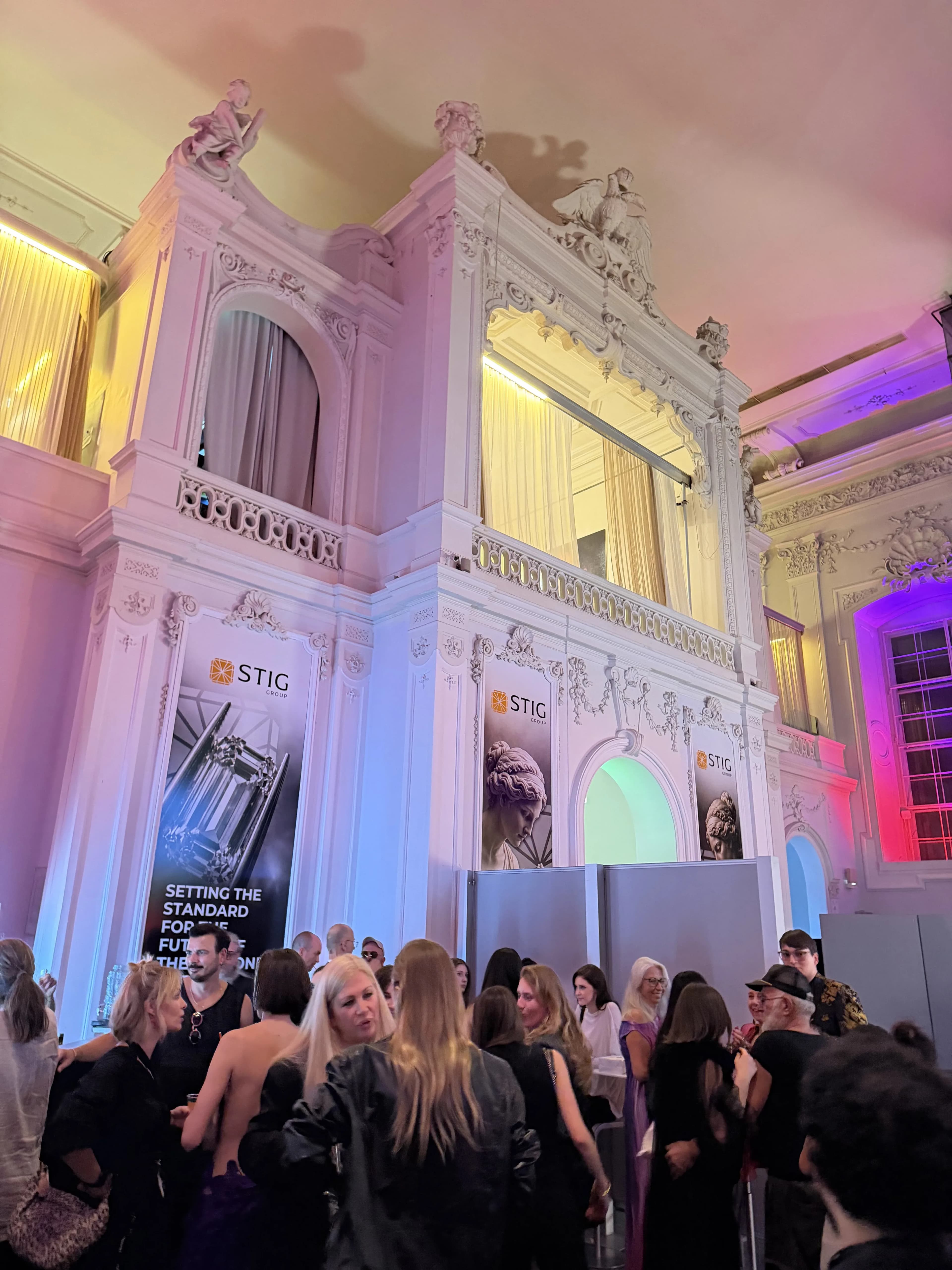 Da Palermo a Vienna:  nuove relazioni nel fashion gallery 22